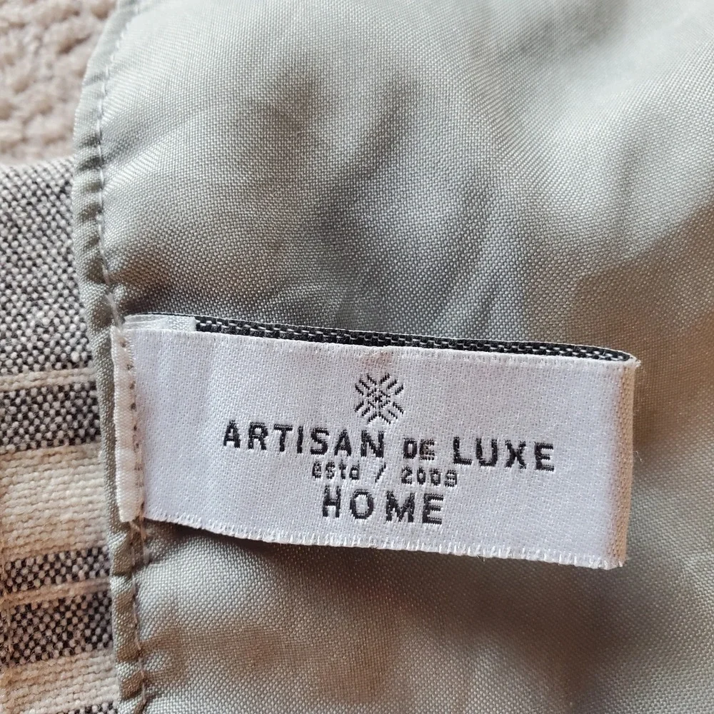 Artisan De Luxe Home artisan de